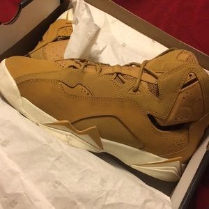 Jordan True Flight BG .Comes with box and paper